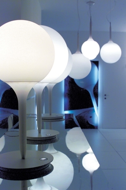 Castore 25 lampa stołowa, biała