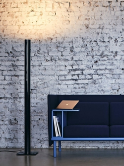 Ilio lampa podłogowa kompatybilna z aplikacją, czarny połysk