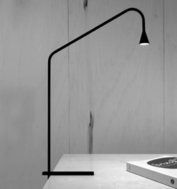 Austere lampa stołowa, czarna