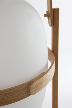 Cesta lampa stołowa