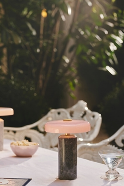 TRIP przenośna lampa bateryjna / lampka stołowa, srebrny/różowy