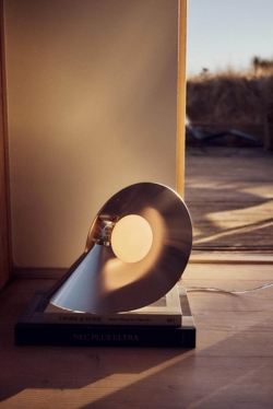 Peel lampa stołowa, stal nierdzewna