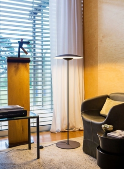 Ginger P lampa podłogowa wenge