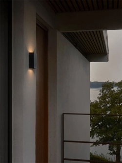 Fold 10 zewnętrzna lampa ścienna LED, seaside czarna