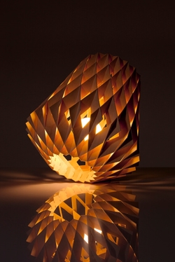 Signature 28 lampa stołowa, brzoza