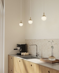 Circle of Life pendel Ø110 z białym przewodem, opal/mosiądz