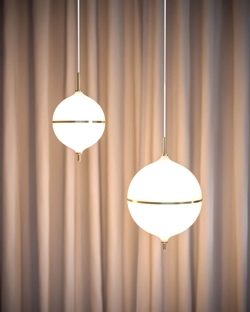 Eternal Moonlight medium i large z białym przewodem