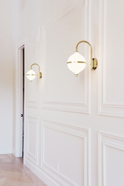 Eternal Moonlight kinkiet z białym przewodem, opal/mosiądz