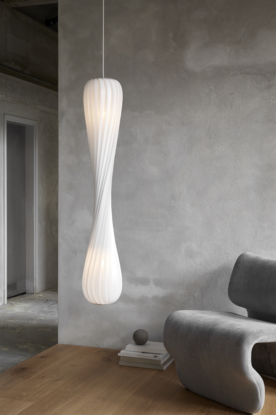 TR7 lampa wisząca, plastik/biały, 25 x 112 cm
