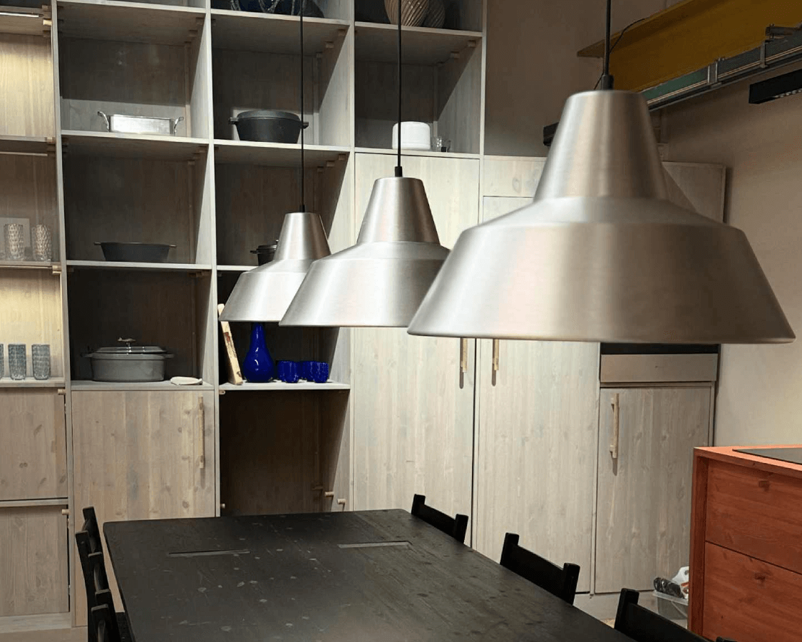 Oplev Made by Hands skønne lampeunivers | Indret med dansk design fra Made by hand | Lamper.dk | Oplev udelys hjemme hos Suz.Lumholt | Lamper.dk