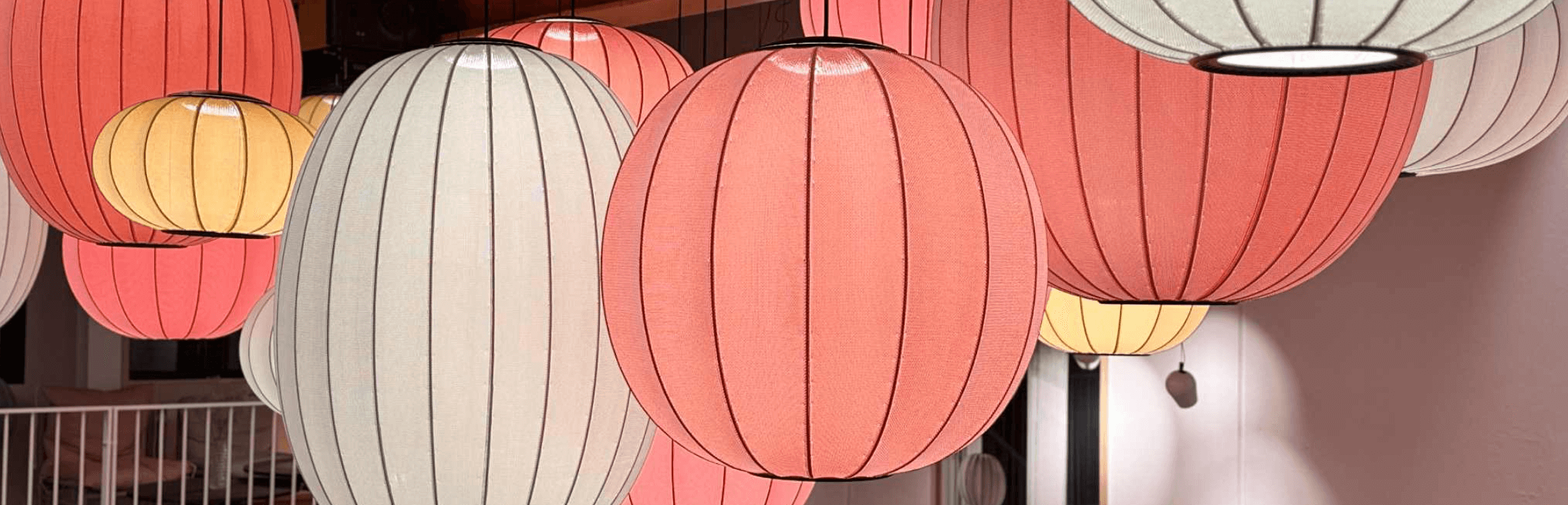 Oplev Made by Hands skønne lampeunivers | Indret med dansk design fra Made by hand | Lamper.dk