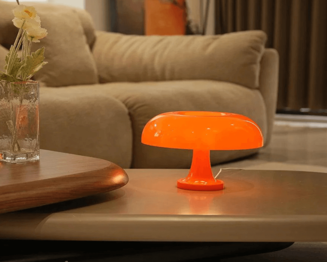 Odkryj piękną kolorową lampę stołową Nesso od Artemide 