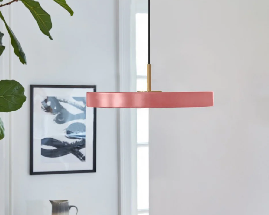 Lampa wisząca Asteria od UMAGE - znajdź kolorowe lampy wiszące na Lamper-shop.pl