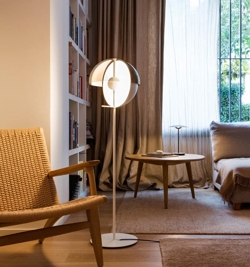 Theia P lampa podłogowa, biała
