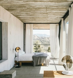 Theia P, lampa podłogowa, czarna