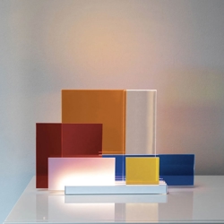 On Lines lampa stołowa, biały/kolory