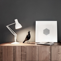 Type 75 lampa stołowa